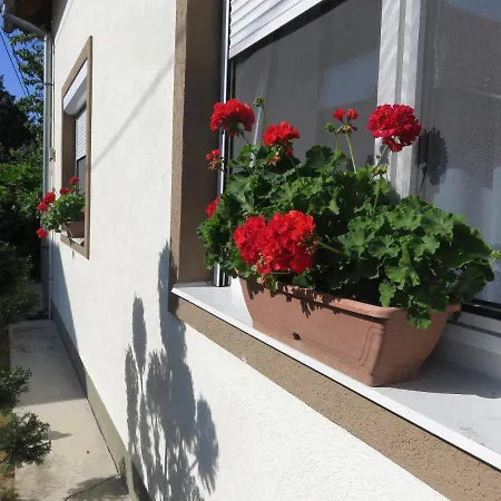 Kovirag Apartment *