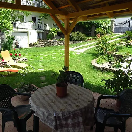 Kovirag Apartment