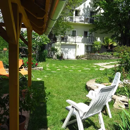 Kovirag Apartment